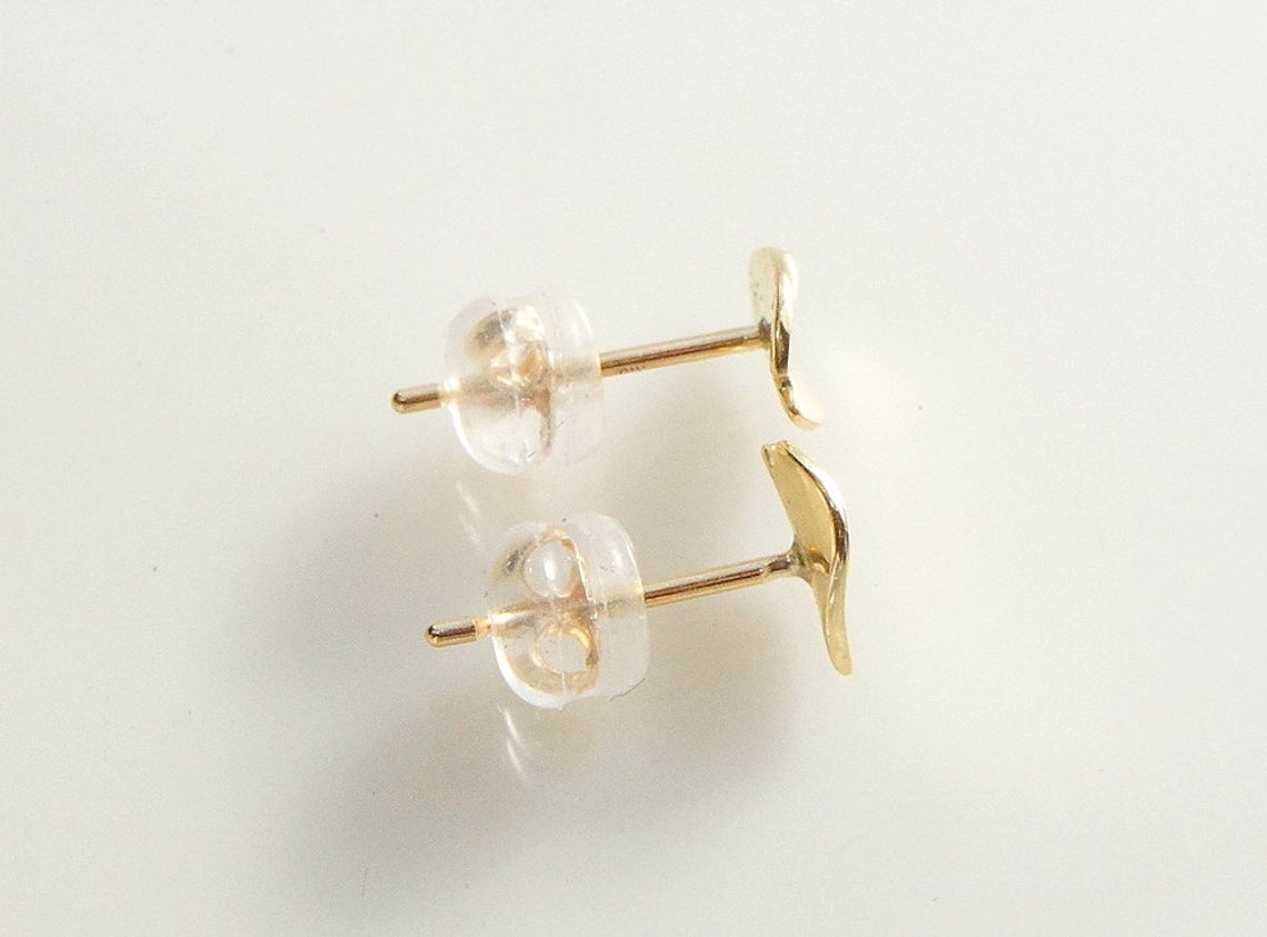 Cherry Blossom Petal Stud Earrings in 18K Gold